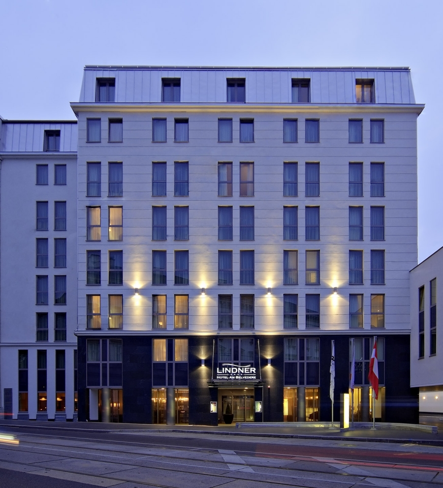 Gira references: Lindner Hotel